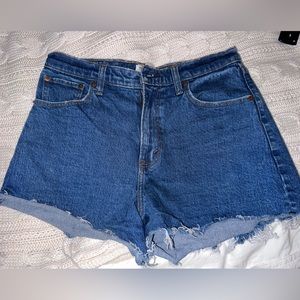 Abercrombie The 90s relaxed cutoff short high-rise size 29/8